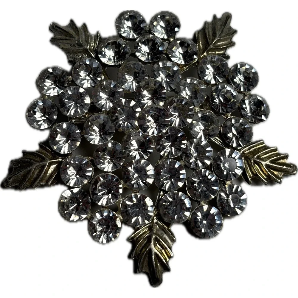 Vintage 1950s Rhinestone Brooch Pin Silver Tone Leaf Crystal Floral‎ Statement